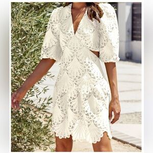 Adelyn Rae Women’s Small White Lace Scalloped Cut Out V-Neck Minidress NWT $158